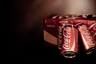 Coca cola box cans table - dorothy coke free wallpaper