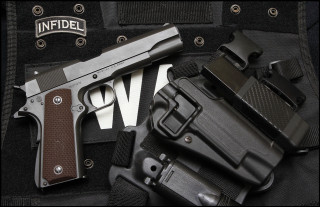 Gun knife items black background - 30mm free wallpaper