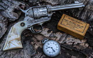 Gun black handheld weapon metal - a piece of wood free wallpaper
