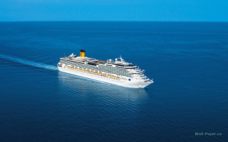 Cruise ship ocean sunny day 3 - a blue sky above free wallpaper