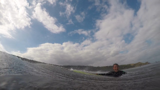 Man surfing wave ocean cloudy - a surfboard free wallpaper