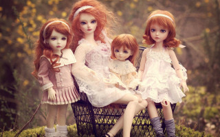 Three dolls forest sisters gothic - a basket free wallpaper