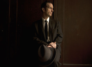 Man suit tie doorway fedora - his lapel free wallpaper