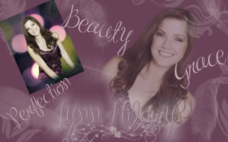 Woman purple feathery lycoart bettina - free retro wallpaper