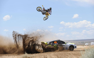 Motorcycle jump car dirt sky - a sky background free wallpaper for desktop
