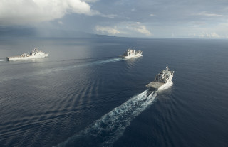Ships ocean cloudy sky boat - the water below free wallpaper