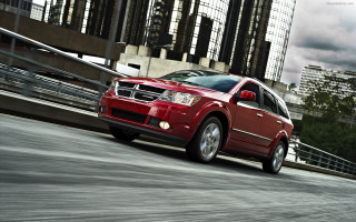 Red dodge suv city street - motion blur free wallpaper for desktop
