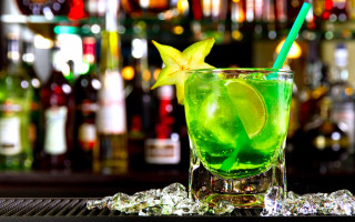 Green drink lime garnish glass - bottle free wallpaper