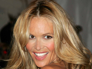 Blonde woman smiling face chest - her face and chest free wallpaper