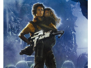 Woman gun movie poster aliens - drew struzan free wallpaper