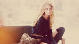 Woman couch purse handbag sitting - a purse free wallpaper