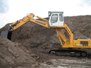 Construction vehicle yellow white dirt - xf iq4 free wallpaper