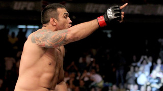 Man tattoo pointing arm crowd - andrew boog faithfull free wallpaper