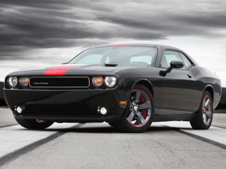 Black red car road cloudy - a cloudy sky in the background free wallpaper