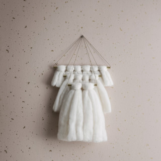White art wall fur string - free new year wallpaper