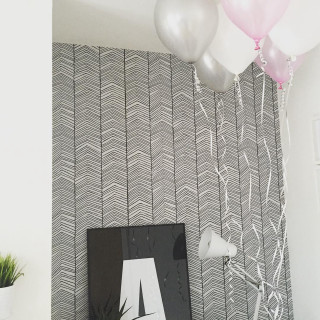 Letter a balloons wall cat - grey background free wallpaper