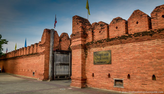 Brick wall sign gate fort - a brick wall free wallpaper