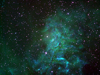 Green blue star cluster sky - a green center free wallpaper