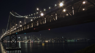 Bridge water night lights city 21 - a bridge over a body of water free wallpaper