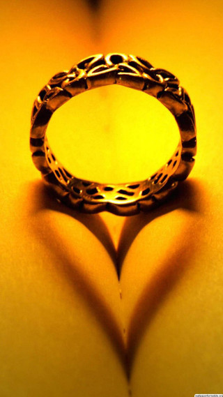 Heart shadow ring yellow background - the wall free wallpaper