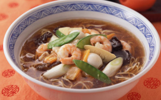 Bowl of soup with shrimp - red free wallpaper