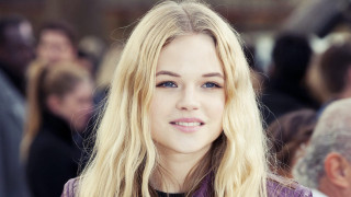 Woman blonde hair blue eyes 14 - a crowd of people free wallpaper