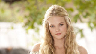 Blonde woman blue eyes white 2 - blue eye free wallpaper