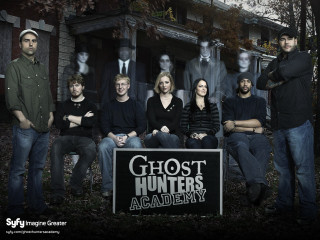 Group bench ghost house sign - derek hill free wallpaper