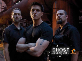 Three men factory building large - three man free wallpaper