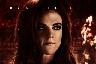 Creepy gothic woman red background - her face free wallpaper