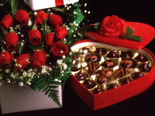 Heart roses chocolates vase flower - a white box free wallpaper