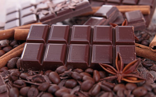 Chocolate cinnamon coffee beans bokeh 2 - les nabis free wallpaper