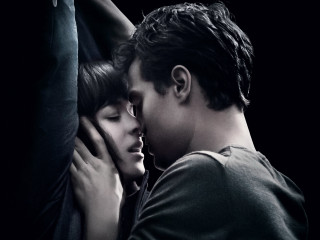 Man woman kissing dark together 2 - one woman free wallpaper