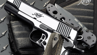 Gun black cloth black belt - a black cloth free wallpaper