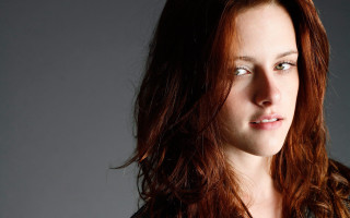 Woman red hair black shirt 3 - free 3d render wallpaper