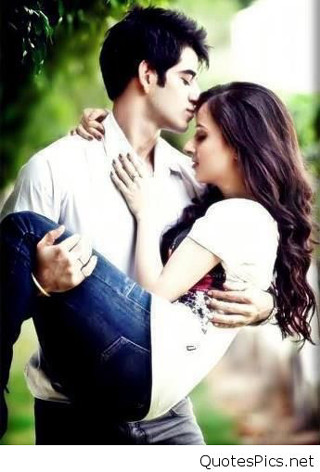 Man woman kissing park together - free love wallpaper