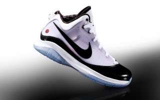 Shoes black white surface reflection - clean free wallpaper
