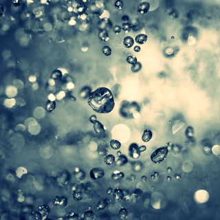 Water droplets window pane blue - holography free wallpaper