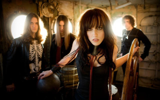 Gothic woman mirror longhair skeletonshirt - other woman free wallpaper