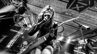 Band playing stage guitar microphone - a skull free wallpaper