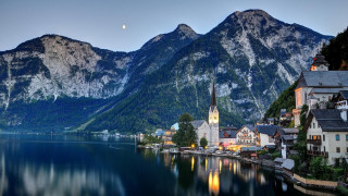 Town lake mountains dusk full - dusk free wallpaper