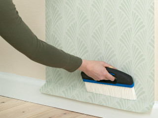Person brush wall wallpaper pattern - a brush free wallpaper