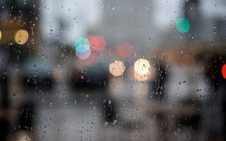 Rainy window blurry city street - impressionist free wallpaper