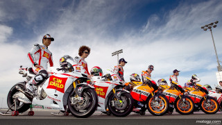 People motorcycles road sky clouds - perfect symmetry free wallpaper