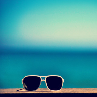 Sunglasses ocean blue sky ledge - near free wallpaper