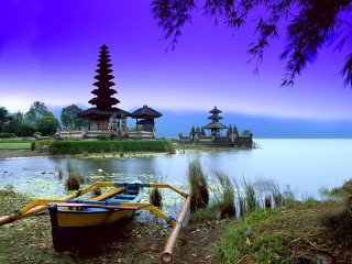 Boat shore lake temple background - a purple sky free wallpaper