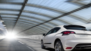 White car tunnel sky sunlight - a tunnel free wallpaper