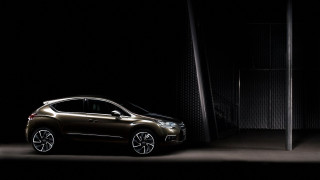 Car parked dark room light - photorealistic lighting free wallpaper