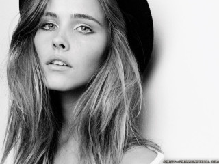 Woman hat longhair blackwhite photo - a white wall free wallpaper