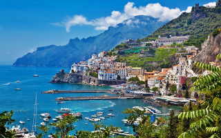 Coastal town bay boats mountains 2 - the water and mountains free wallpaper